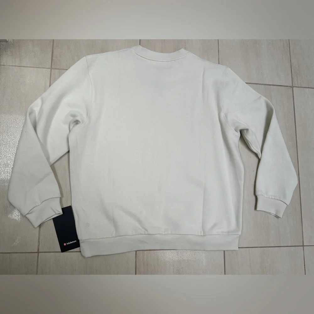 NWT Lululemon Steady State Crew Graphic in Bone in size M